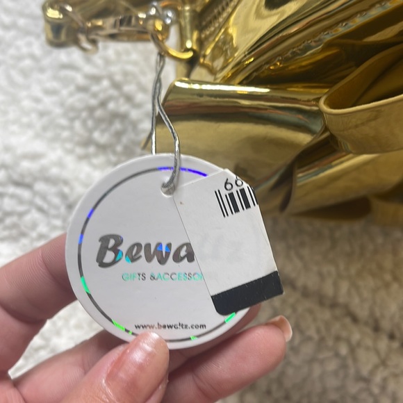 Gold present bag - Picture 3 of 3